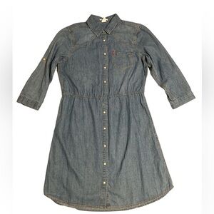 LEVI’S Denim Dress size Large -snap closure, Long Sleeve